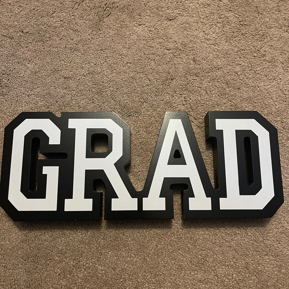 Wood standing Grad sign